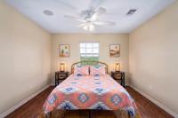 Sandy Private Beach Oasis Close to Kemah Boardwalk & NASA 5 STAR SUPER HOST - Ferienwohnung Seabrook