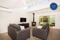 Peppertree Jervis Bay Pet Friendly Beachfront with Sea Views - B&B Callala Beach