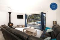 Pipers Spot - Pet Friendly - Fireplace with Swimming Pool - B&B Culburra Beach