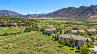 Mountain & Golf View Condo - Complimentary Spa Kit & Local Perks - Ferienwohnung New Castle