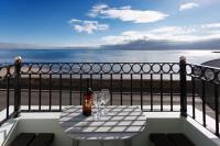 BlueSeaView Apartment with fabulous sea views - B&B Newcastle