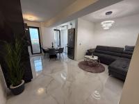 Promenada Central Apartment - B&B Craiova