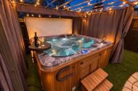 The Norwyn Hot Tub Retreat - Bed and Breakfast Milton Keynes