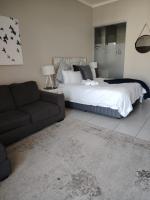 Menlyn Maine Trilogy Apartment 713 - B&B Pretoria
