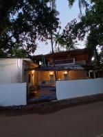 Fusion Guesthouse and Cafe - B&B Anjuna