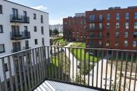 Blossom BEMOWO apartment & free parking - B&B Varsovia