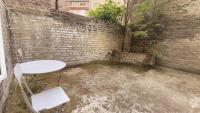 Quiet 2BR Hammersmith Apartment - 5 Min to Tube - B&B London