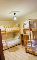 Habitación compartida femenina de 4 camas
