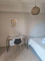 Super central studio apartment - B&B Kalávryta