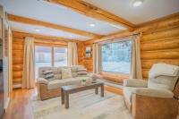 Tucked Away Timber Lower Suite - B&B Fairbanks