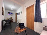 Luxe 1-Bedroom Flat in the Heart of Derby City - B&B Derby