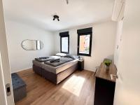 Nagelneues Stadtglanz Apartment - B&B Stoccarda