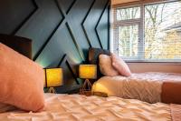 Cosy 3-Bed House l Garden l Free Parking l Stretford l Sleeps 7 l Book today with The Cosy Corner Nationwide - Chambres d'hôtes Manchester