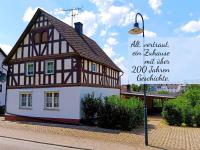 "Naturnah" am Aartalsee - uriges Bauernhaus mit Terrasse, Feuerstelle und Kamin - Chambres d'hôtes Bischoffen