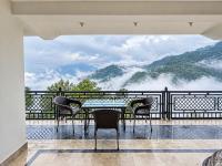 Peaceful 1BHK Stay in Murree Foggy Mountain View - B&B Murri