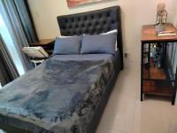 Studio Condo Beside Abreeza Mall - Chambres d'hôtes Davao