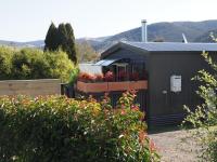 Omeo Adventure Cabin, Bikes, Snow & Views - B&B Omeo