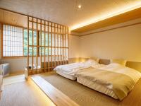 Standard Twin Room with Shared Bathroom