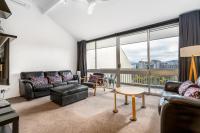 3BR Loft Apt 1min to Kingston Foreshore - Chambres d'hôtes Kingston