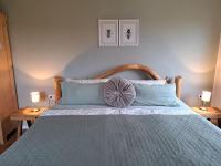 Doppelzimmer mit Bad und Kochnische, Bauernhof - Chambres d'hôtes Auhausen