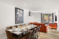 Awesome Wembley Apartment Sleeps 11 - B&B Preston
