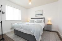 Contractor 4 Bed 3 Bath House Near Airport Parking Barry Island with Parking - B&B Rhoose