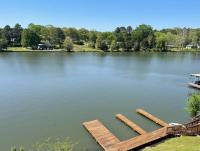 Ember’s View, Spa City Jewel- Lovely Lake Condo - Chambres d'hôtes Hot Springs