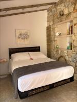 Boutique Eptalofos 15min from airport and sea - Ferienwohnung Kouvarás