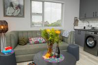 Marbella - Cozy studio in Heart of Table View - B&B Cape Town
