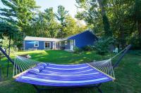 Walk to Beach: Lake Michigan Getaway! - Ferienwohnung Muskegon