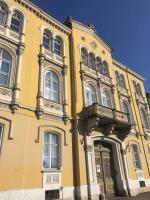 V10 Luxury Downtown Apartman - B&B Székesfehérvár