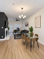 Modern2BR Pickle&Basketball Ct,Pool,BBQ&Pet Frndly - B&B Scottsdale