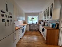 Double bedroom in a Lovely flat in Sogn District of Oslo with bus stop nearby - B&B Oslo