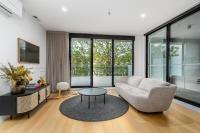 Stylish 2BR Sanctuary in the Heart of Braddon - Hosted by Canstay - Chambres d'hôtes Canberra