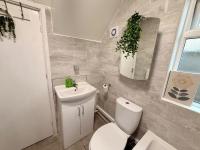 Juniper - A Peaceful Three-Bedroom Retreat - Chambres d'hôtes Dudley
