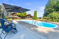 Seneca Wine Trail Retreat Pool Hot Tub Pets - B&B Geneva