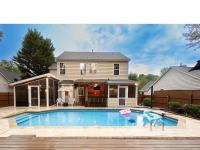 Tropical Oasis with Tiki Bar, Firepit, Seasonal Pool - B&B Charlotte