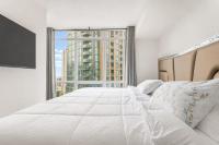CN Tower and City Views, 1BR, Free Parking - Ferienwohnung Toronto