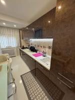 Hypnotic Suite Centru Fortuna - Chambres d'hôtes Piteşti