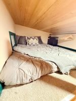 Spacious RV and Tiny house on horse farm - Bed and Breakfast Bristol