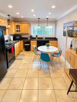 Pool - WD - Desk - Parking - LSU Adjacent - B&B Baton Rouge