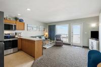 Family Suite - Sleeps Six - Ocean Views & Beach Access - Pool and Hot Tub - B&B Lincoln City