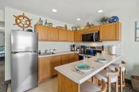 Family Suite - Sleeps Six - Ocean Views & Beach Access - Pool and Hot Tub - B&B Lincoln City