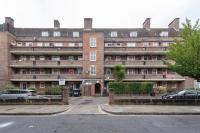 Quiet location in central London, close to Paddington, Regent Park, Lord's Cricket, late check-in - B&B London
