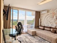 Apartment in a Resort with 6 Pools, Top Floor, Stunning Sunset View - B&B Sunny Beach