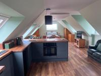 Just a Garage Studio - B&B Wicken