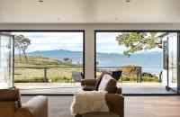 Hamptons on the Bay - Bed and Breakfast Swansea