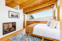 Award-Winning Anchorage Kitchen w Cook Inlet Views - B&B Anchorage