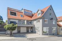 Scharnhäusle 2 - Großzügige Wohlfühl-Wohnung mit Badewanne& Balkon - B&B Ostfildern