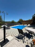 Morus house with a pool near Sarajevo - B&B Kreševo